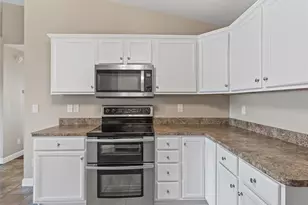 214 Fisher Run, Ocklawaha, FL 32179 - Photo 14