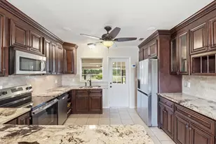 1510 NW 22nd St, Crystal River, FL 34428 - Photo 6