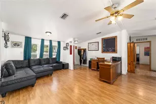 19551 SE 42nd Pl, Morriston, FL 32668 - Photo 10