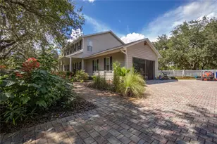 9709 E Baymeadows Dr, Inverness, FL 34450 - Photo 2