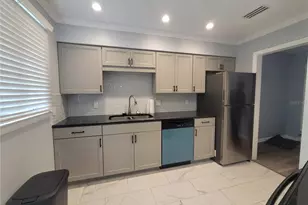 21147 SW Honeysuckle St, Dunnellon, FL 34431 - Photo 6
