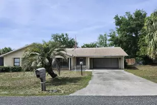 555 Silver Course Cir, Ocala, FL 34472 - Photo 1