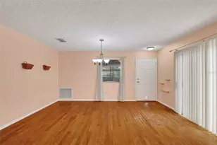 17457 SE 81st Newberry Ct, The Villages, FL 32162 - Photo 10