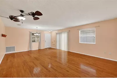 17457 SE 81st Newberry Court, The Villages, FL 32162 - Photo 12