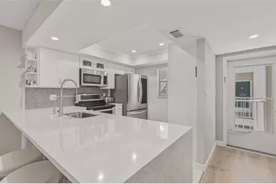 1520 Glen Oaks Drive E #247, Sarasota, FL 34232 - Photo 1