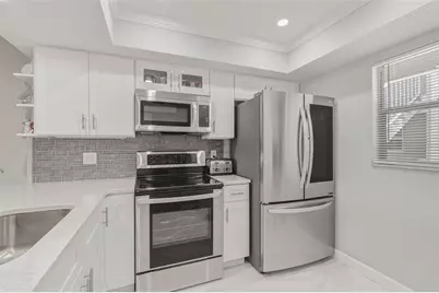 1520 Glen Oaks Drive E #247, Sarasota, FL 34232 - Photo 6