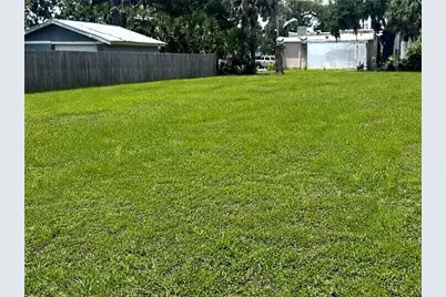 609 Downing Street, New Smyrna Beach, FL 32168 - Photo 2
