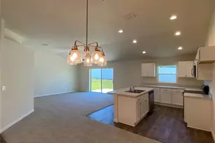 8190 N Wakefield Dr, Citrus Springs, FL 34434 - Photo 4
