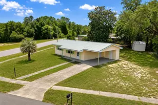 1766 W Gardenia Dr, Citrus Springs, FL 34434 - Photo 2