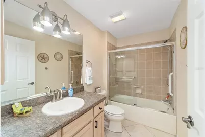 867 Castleberry Circle, The Villages, FL 32162 - Photo 32