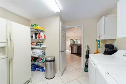 867 Castleberry Circle, The Villages, FL 32162 - Photo 36