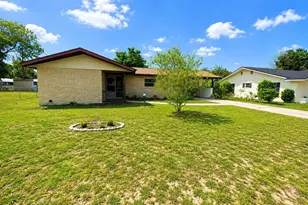 21171 SW Honeysuckle St, Dunnellon, FL 34431 - Photo 2