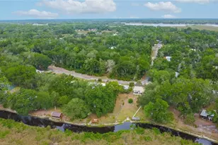 9302 E Redwood Pl, Inverness, FL 34450 - Photo 42
