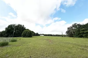 SE Sunset Harbor Rd, Weirsdale, FL 32195 - Photo 1