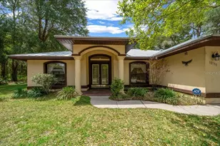 10190 N Athenia Dr, Citrus Springs, FL 34434 - Photo 4
