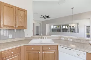1149 Emerald Dunes Dr, Sun City Center, FL 33573 - Photo 22