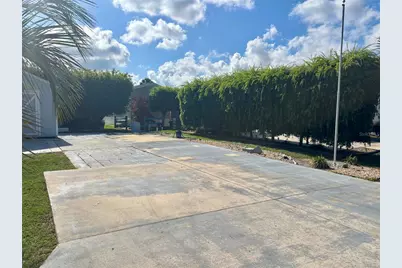 3273 NE 102nd Avenue Road, Silver Springs, FL 34488 - Photo 2