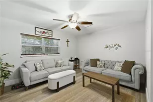3017 NE 24th Ct, Ocala, FL 34479 - Photo 2