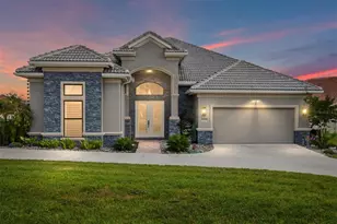 1500 W Alton Bay Pl, Hernando, FL 34442 - Photo 1