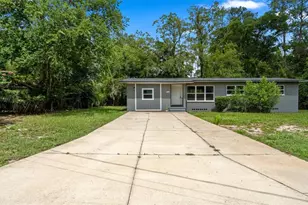 1015 SE 10th Terrace, Gainesville, FL 32601 - Photo 2