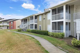 214 Lake Parsons Green, Brandon, FL 33511 - Photo 4