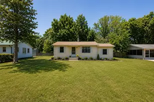 6281 SE Hames Rd, Belleview, FL 34420 - Photo 2
