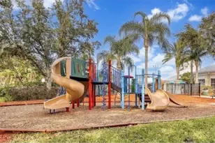 8106 Princess Palm Ln, Kissimmee, FL 34747 - Photo 46