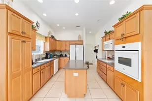2047 Dunster Ct, The Villages, FL 32162 - Photo 28