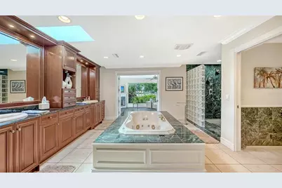 3988 Losillias Drive, Sarasota, FL 34238 - Photo 42