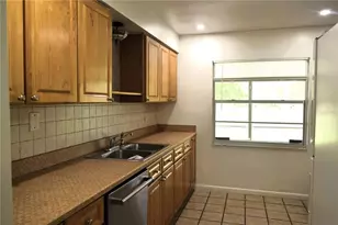 134 Beechwood Ln, Palm Coast, FL 32137 - Photo 2
