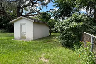 21160 SW Honeysuckle St, Dunnellon, FL 34431 - Photo 24