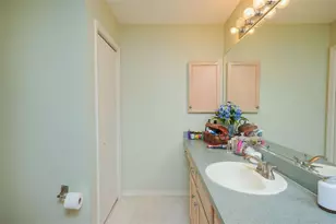 9345 SE 177th Simons Ln, The Villages, FL 32162 - Photo 22