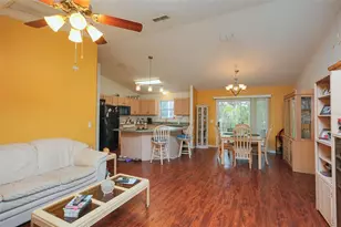 9345 SE 177th Simons Ln, The Villages, FL 32162 - Photo 8