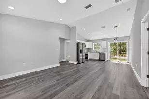 24388 NW Geranium Ave, Dunnellon, FL 34431 - Photo 6