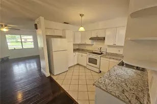 26 Lake Ct Loop, Ocala, FL 34472 - Photo 4