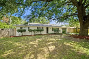 5611 NE 5th Pl, Ocala, FL 34470 - Photo 2