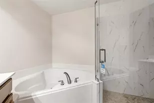 7005 Prosperity Cir, Sarasota, FL 34238 - Photo 22