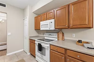 7005 Prosperity Cir, Sarasota, FL 34238 - Photo 32