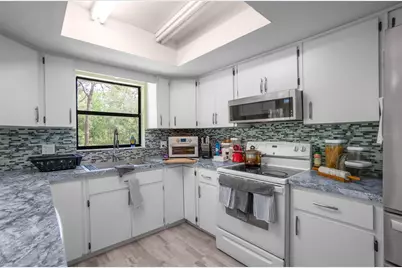 2925 W Birds Nest Drive, Beverly Hills, FL 34465 - Photo 10