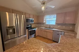3105 Berwyn Way, The Villages, FL 32162 - Photo 6