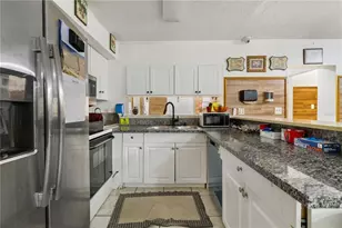 613 Forest Hills Dr, Brandon, FL 33510 - Photo 8