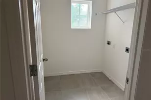 911 Avenal Ln, Davenport, FL 33837 - Photo 8