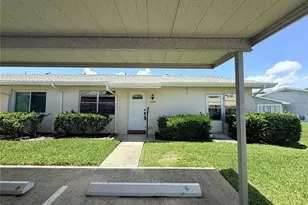 2304 Glenmore Cir, Sun City Center, FL 33573 - Photo 2
