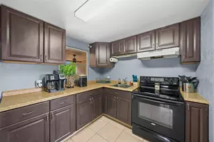 1300 Sherman Ave, Tavares, FL 32778 - Photo 18