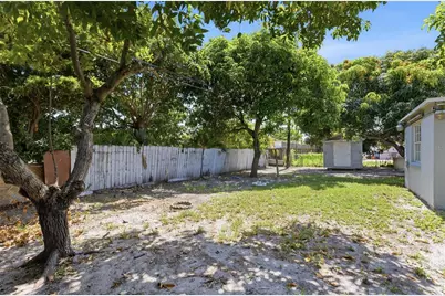 998 W 68th Street, Hialeah, FL 33014 - Photo 28