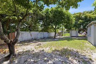 998 W 68th St, Hialeah, FL 33014 - Photo 28