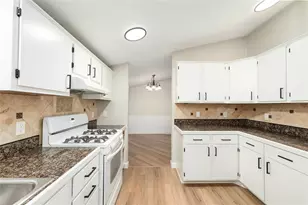 3277 SE 131st Pl, Belleview, FL 34420 - Photo 4