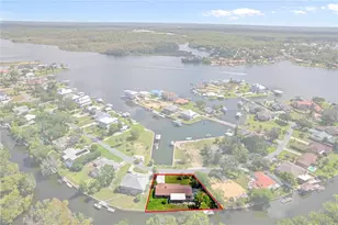 2160 N Watersedge Dr, Crystal River, FL 34429 - Photo 2