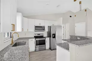 1124 NE 23rd St, Ocala, FL 34470 - Photo 2