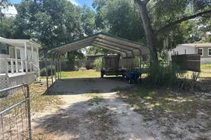 2695 NE 147th Ct, Silver Springs, FL 34488 - Photo 2